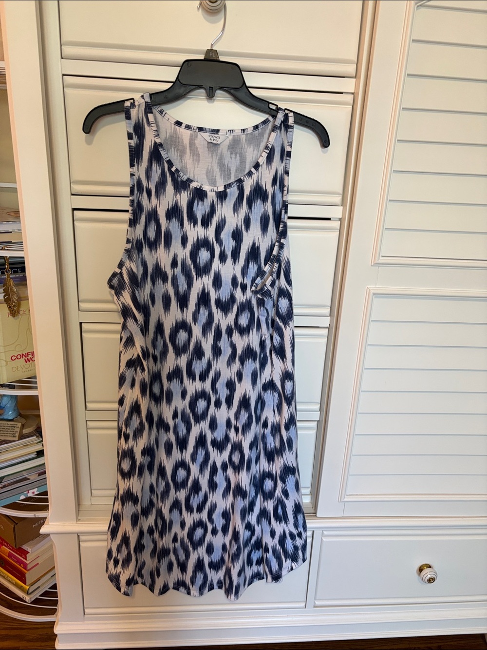crown & ivy Navy and White Sleeveless Leopard-Print Midi Dress